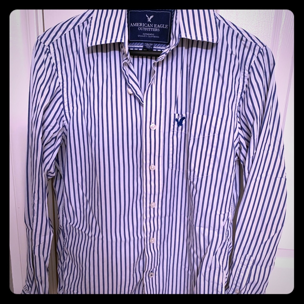 🌸American Eagle Blue and White Pinstripe Blouse